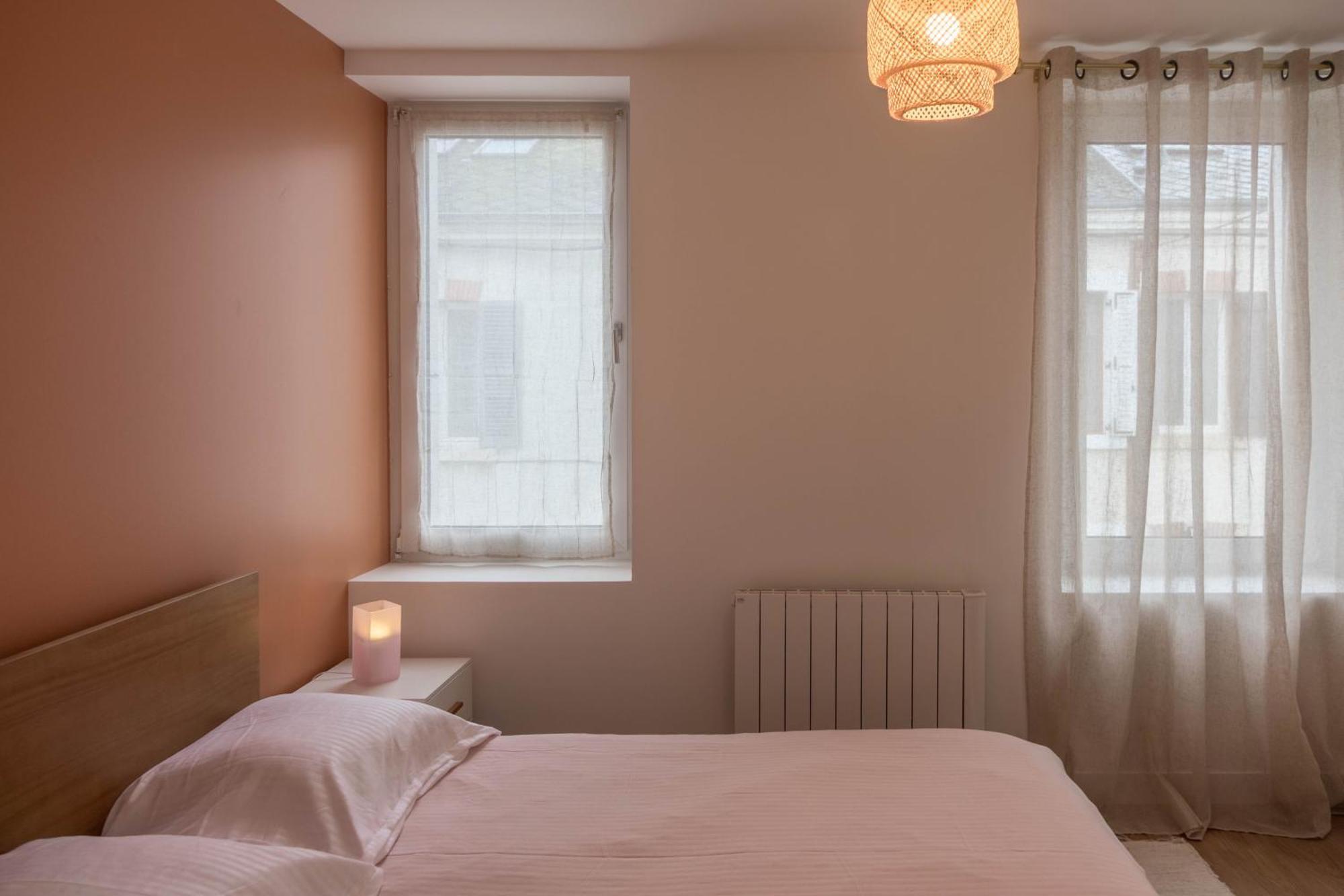 אורליאן Beau Quartier Et Central, Maison Spacieuse Avec Cour, 3 Chambres, 3 Salles De Bains A 10 Min A Pied De La Gare מראה חיצוני תמונה