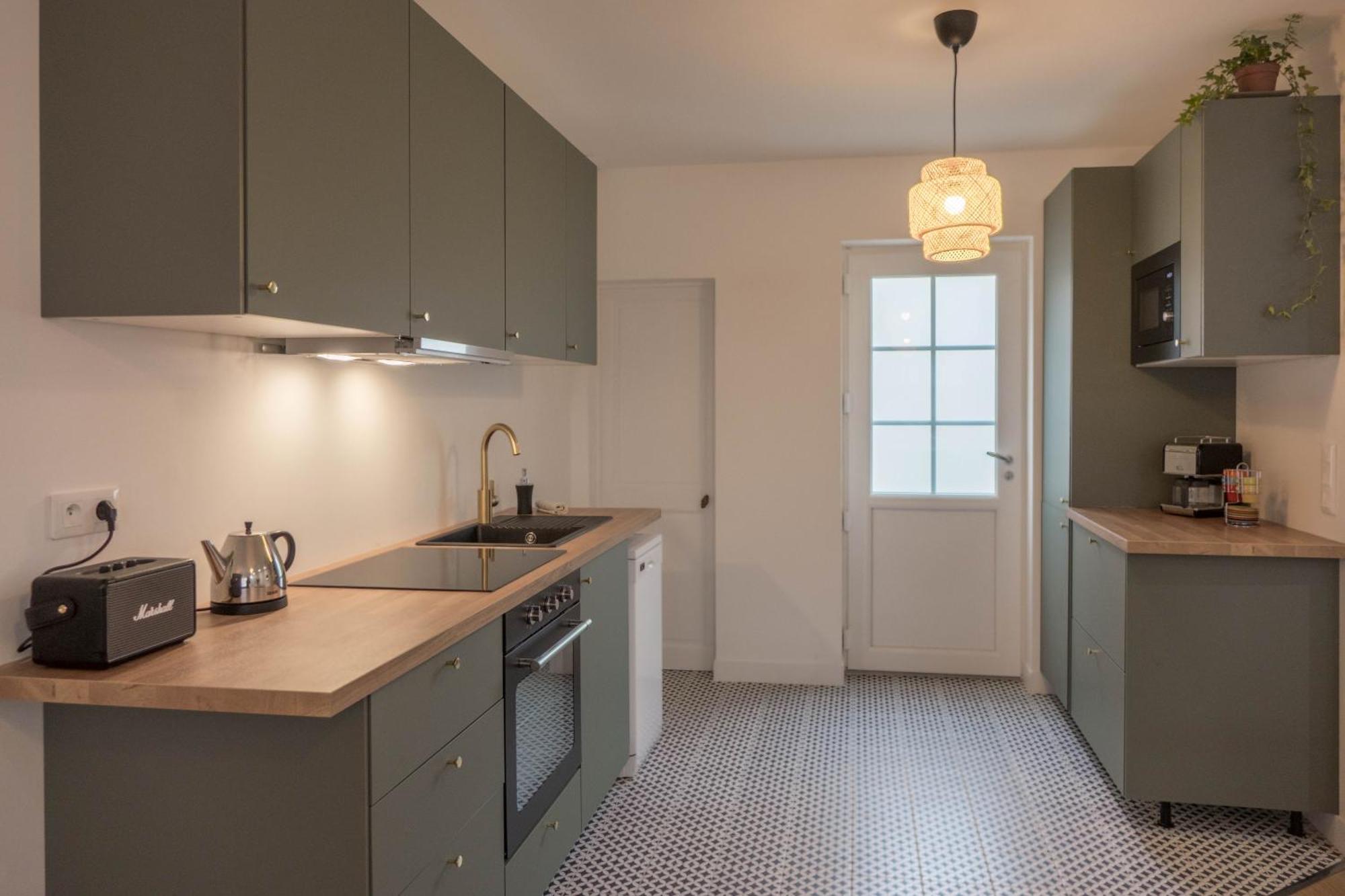 אורליאן Beau Quartier Et Central, Maison Spacieuse Avec Cour, 3 Chambres, 3 Salles De Bains A 10 Min A Pied De La Gare מראה חיצוני תמונה