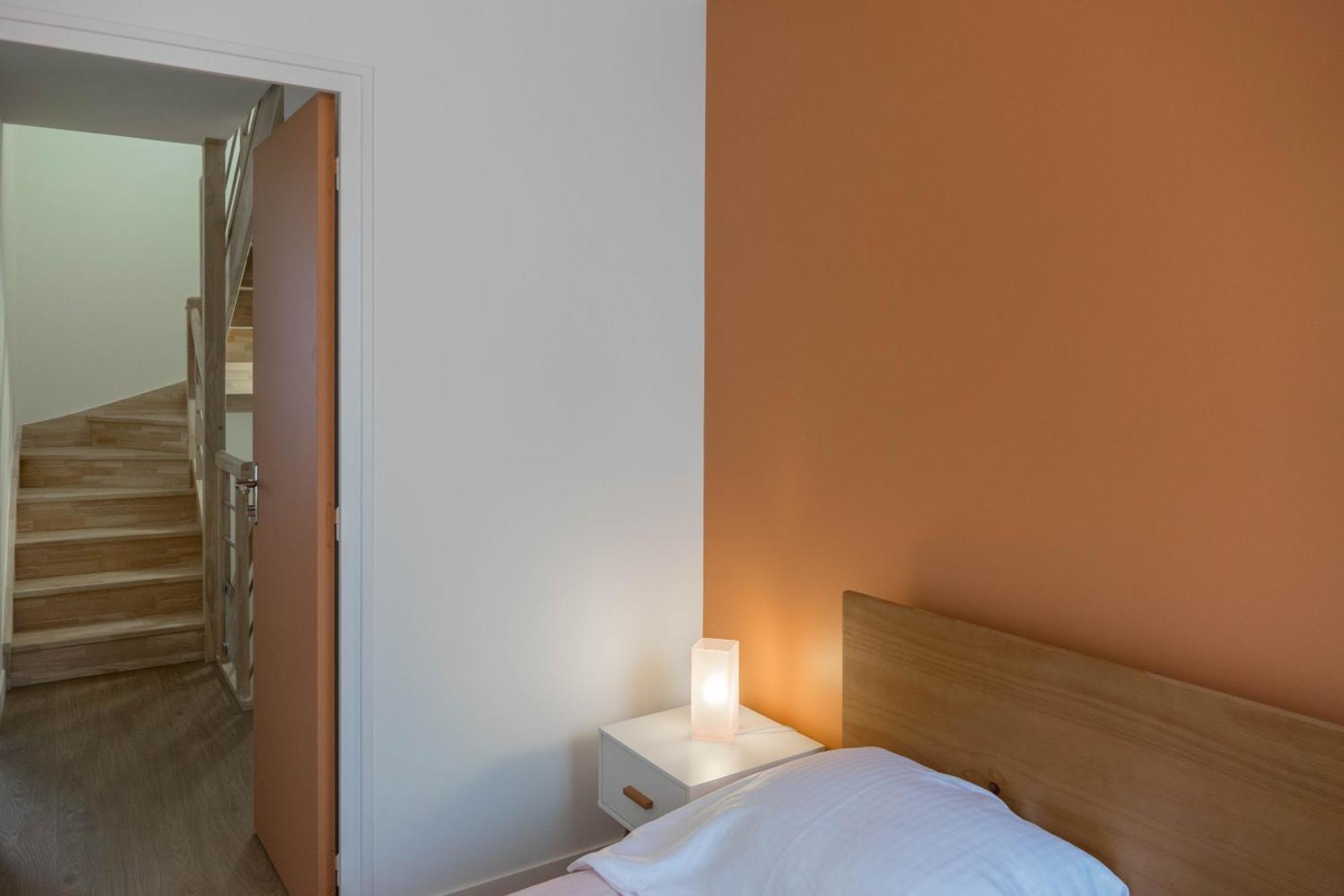 אורליאן Beau Quartier Et Central, Maison Spacieuse Avec Cour, 3 Chambres, 3 Salles De Bains A 10 Min A Pied De La Gare מראה חיצוני תמונה